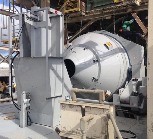 Central plant mixer drum at a ready mix batch plant